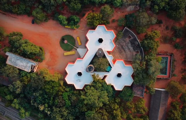 AVRmV school's top view